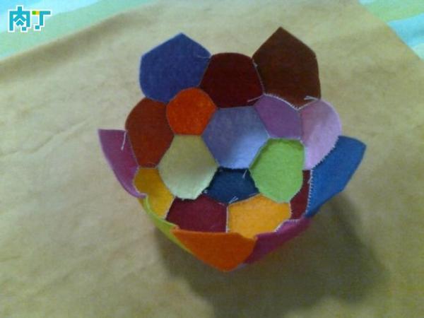 不织布足球的做法图片,不织布做足球视频教程