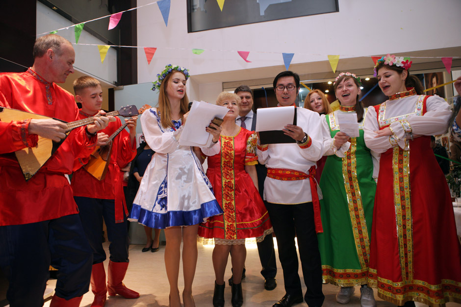 俄罗斯姑娘的风情,穿在身上的美与品位