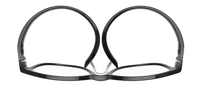 德普戴着黑色小眼镜,德普戴眼镜片段