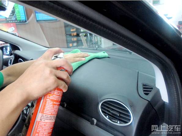 汽车异味重容易恶心怎么办,汽车有异味怎么去除最有效
