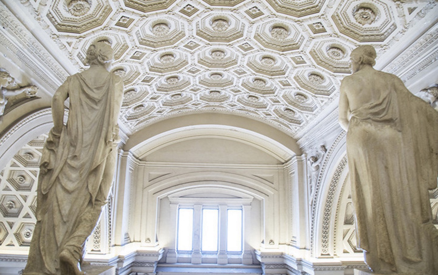 有点想给自己放长假的想法,给自己放个假去看看外面的世界