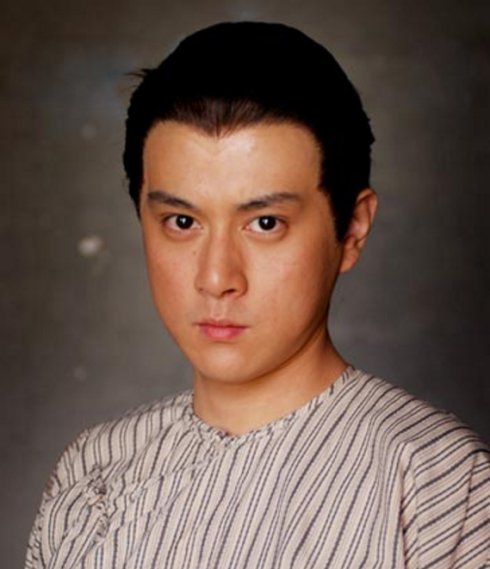 周星驰吴孟达电影少林足球,少林足球吴孟达周星驰截图