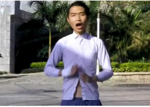 周星驰电影吴孟达被雷倒的场面,周星驰吴孟达审死官片段