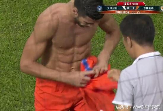 椴佽兘2-1閫嗚浆棣栬儨鎭掑ぇ,椴佽兘2:1閫嗚浆浜氭嘲