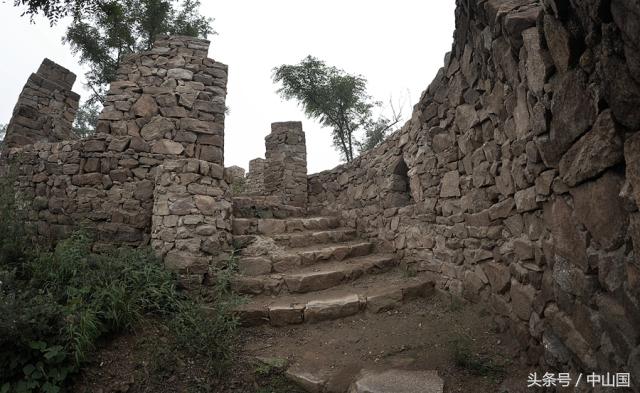 石家庄平山山顶日军碉堡群,太行山战场遗址