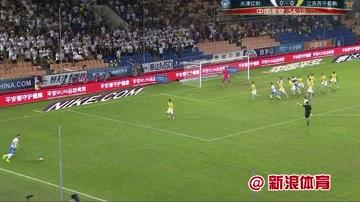 姜还是老的辣！36岁带刀后卫拯救亿利，他的进球让现场DJ都懵了！