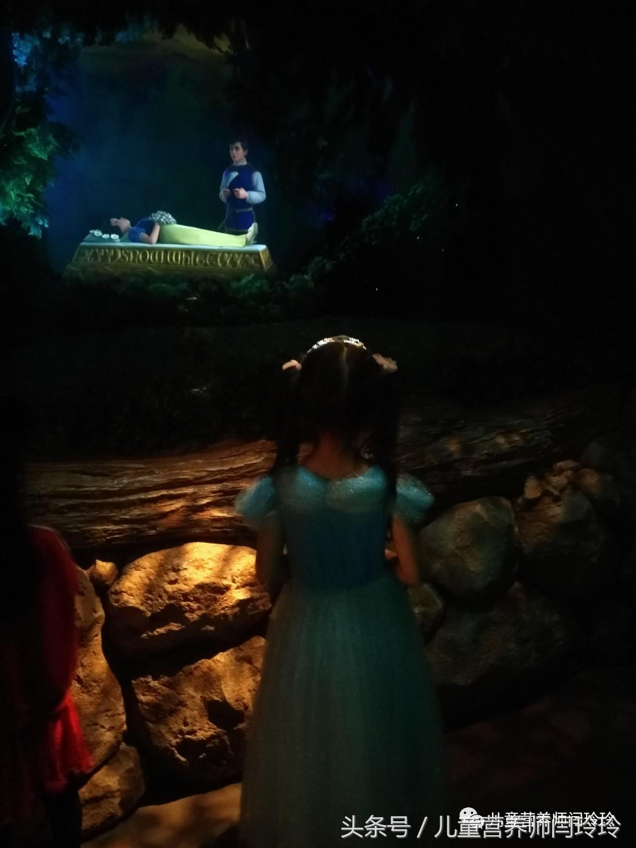 下雨天去迪士尼玩有影响吗,下雨天的迪士尼巡游