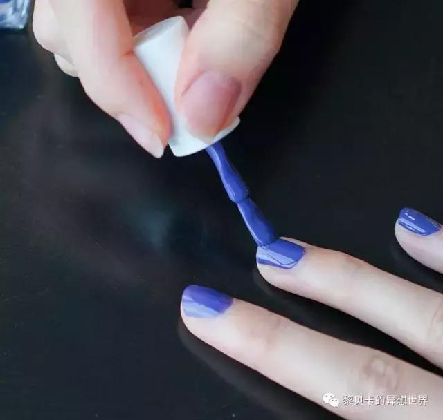 什么指甲油颜色显手白又好看,哪种纯色甲油显手白