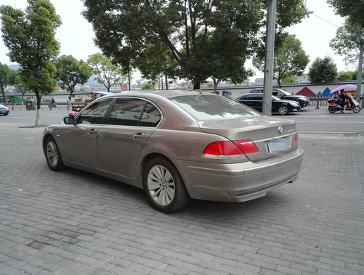 宝马7系百万硬顶敞篷4座,新老宝马7系对比图