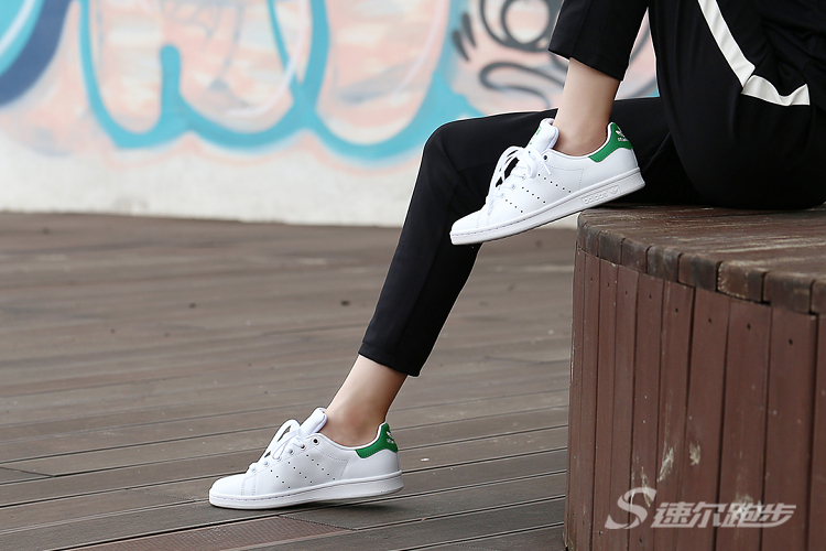 阿迪达斯stansmith辨别真假,阿迪达斯smith怎么辨别正品