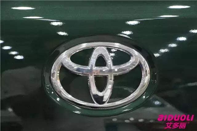 白色陆巡熏黑套件,白色新款陆巡内饰