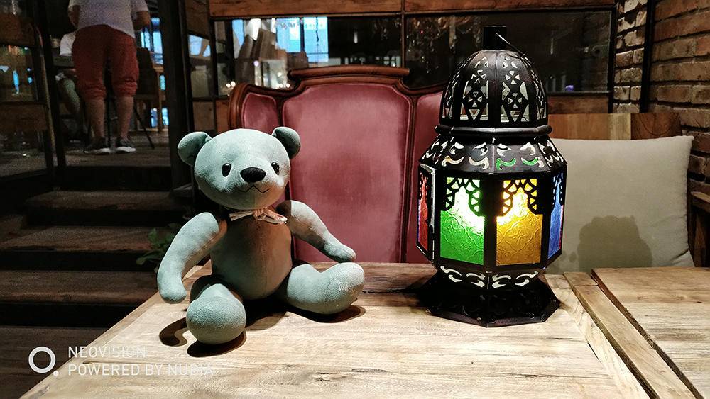 无边框努比亚z17,努比亚z17无边框是全网通吗