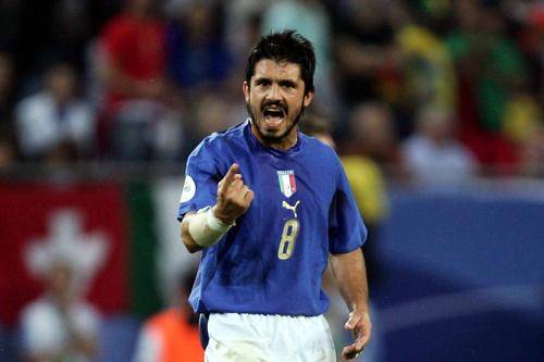 足坛8号球衣代表人物,盘点身穿10号球衣的球员照片