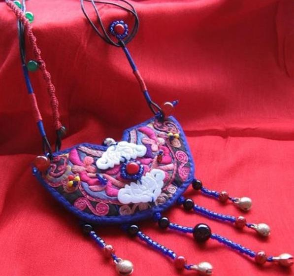 古法刺绣荷包教程,花影荷包刺绣教程