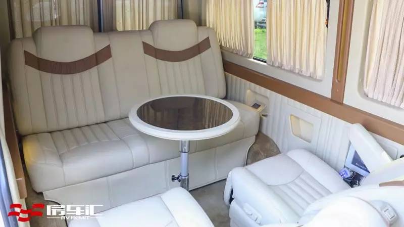 令人冲动的性价比，却带来物超所值的享受丨奔驰宏福斯宾特尊逸二手车