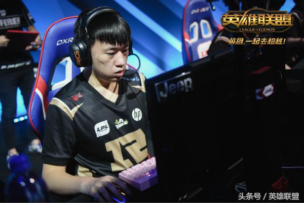 鑻遍泟鑱旂洘xiaohu琚闆嗛敠,灏忚檸瀵规垬rookie鑳滅巼