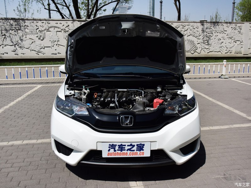 平民超跑王位交替新评本田飞度gk5,小型车评测