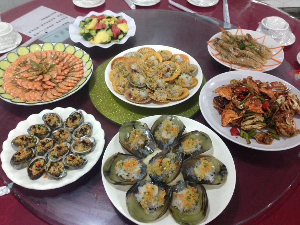 夏天喝冰啤酒的正确姿势,夏天喝冰镇啤酒简直不要太爽