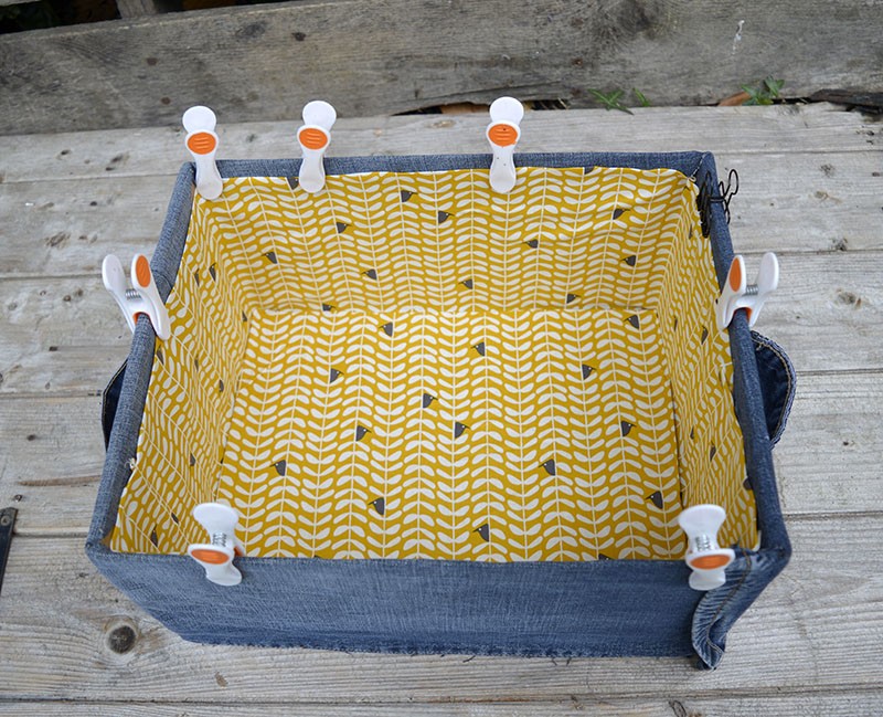 破旧牛仔裤如何废物利用,旧的牛仔裤怎么变废为宝