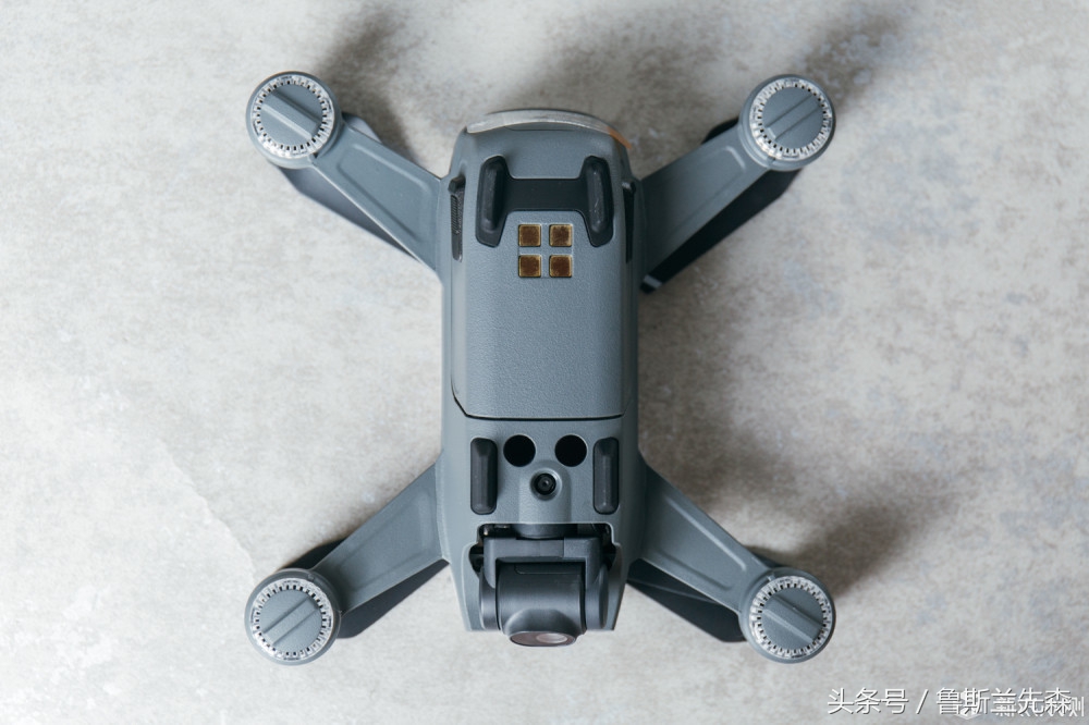 大疆精灵航拍机,大疆晓对比大疆精灵3