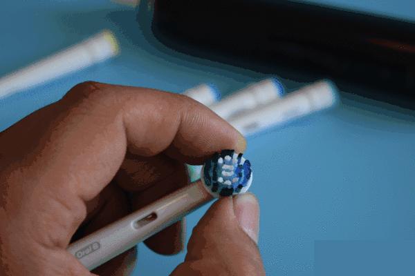 oral-b电动牙刷设计,oral-b电动牙刷刷头通用吗