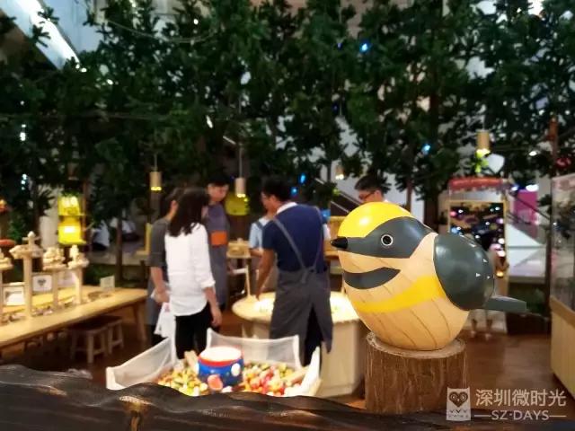 这家店挂着音乐盒的招牌，里面竟然藏着一个免费游乐园？