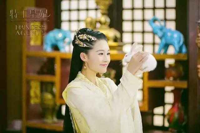 李沁在楚乔传中哪件衣服最美,楚乔传中李沁的衣服