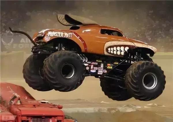 大脚怪比赛高难动作,大脚怪视频失误集锦