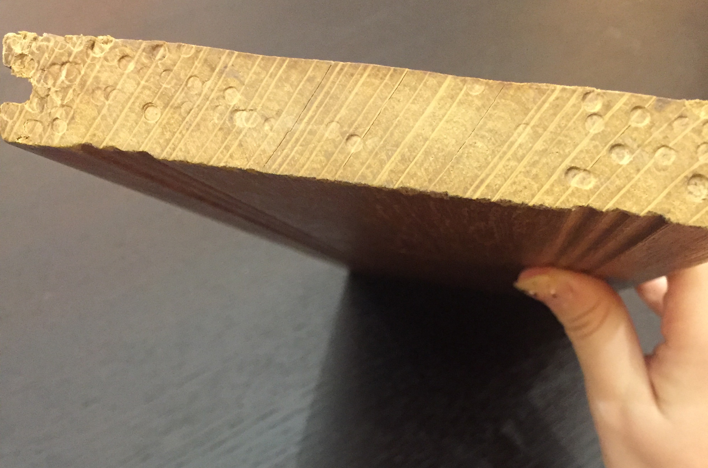 实木地板判断品质优劣标准,地板木材鉴别