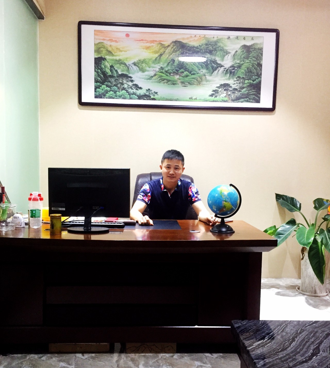 探店丨看“边洗澡边听音乐、接电话的卫浴套件”，来海景卫浴金桥店