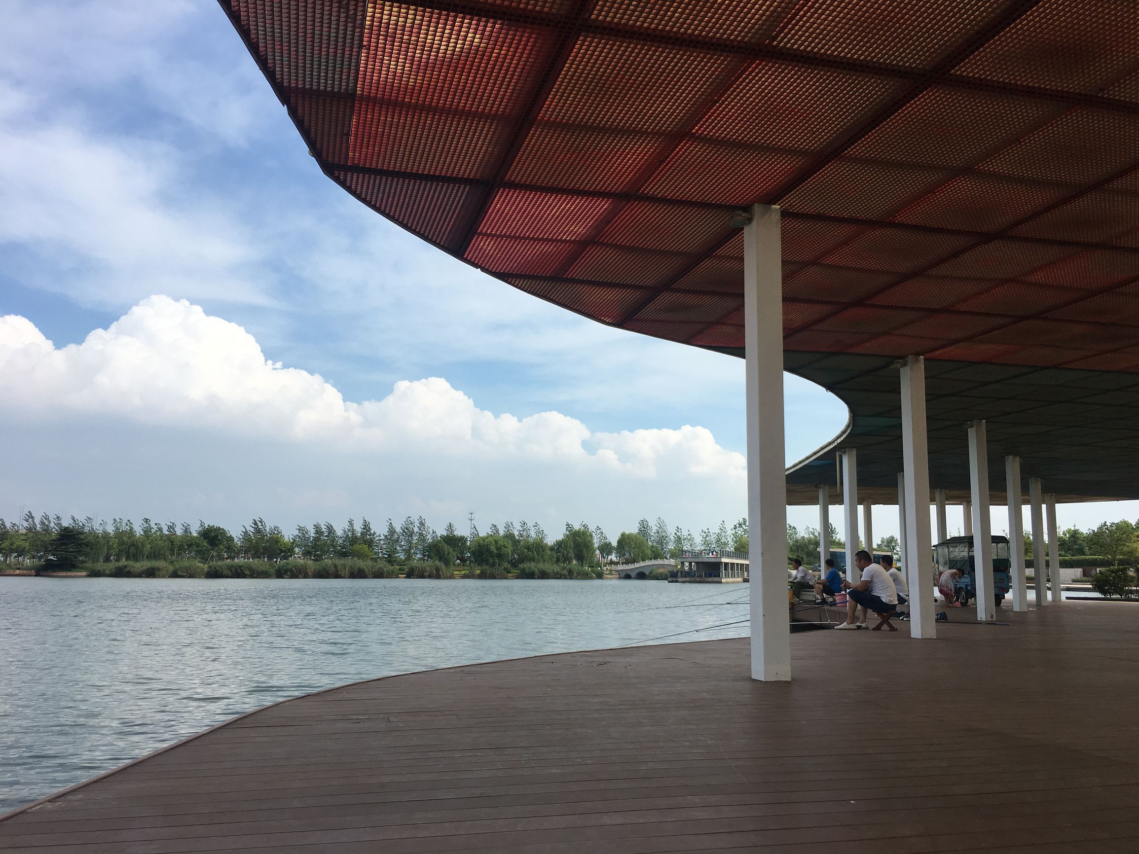 夏天防止中暑旅行准备什么,旅游高温中暑