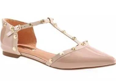 凉鞋绕腿绑带方法,凉鞋如何绑带缠腿