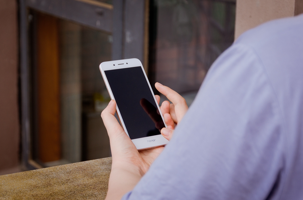 荣耀畅玩6a详解,不费流量而且还好玩的游戏推荐