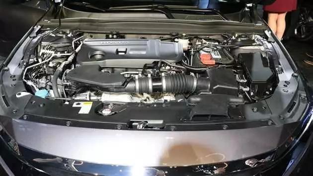 日系车积极换代，8代凯美瑞对标10代雅阁，挡位越多就越好？