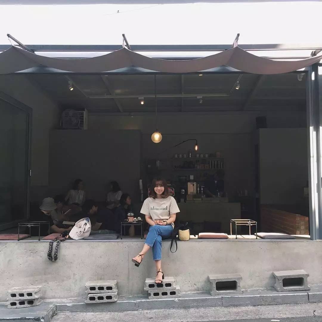 那些爱晒照片的女人,韩国好看的咖啡馆拍照