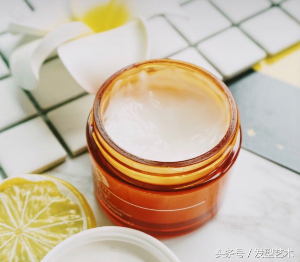 平价淡化眼袋黑眼圈眼霜少于20块,20岁女孩子眼霜平价推荐