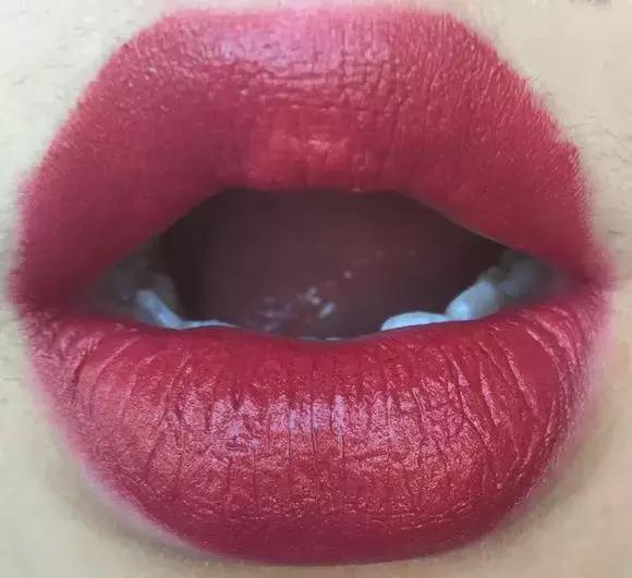 giorgioarmani唇釉,giorgioarmani和emporioarmani