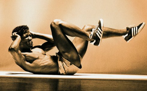 腰椎间盘突出可以仰卧起坐吗,腰椎间盘突出可以做仰卧起坐吗