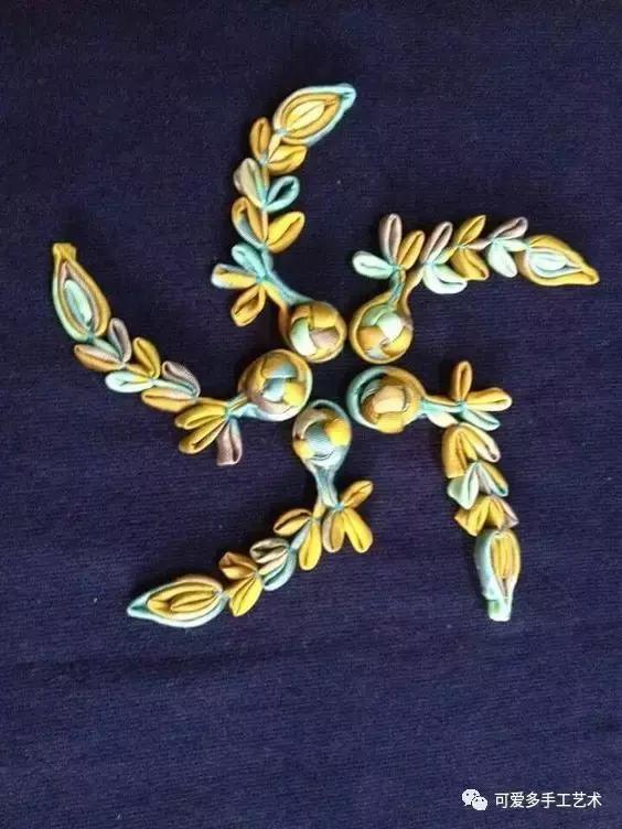 手工盘扣最简单版,用布做盘扣慢动作教程