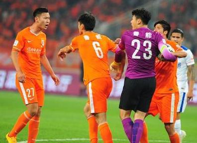 马加特给鲁能带来什么,鲁能球迷怒怼裁判不公正