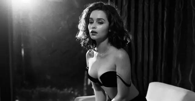 她在《权力的游戏》里一脱成名，却从此走上了实力派的光辉大道