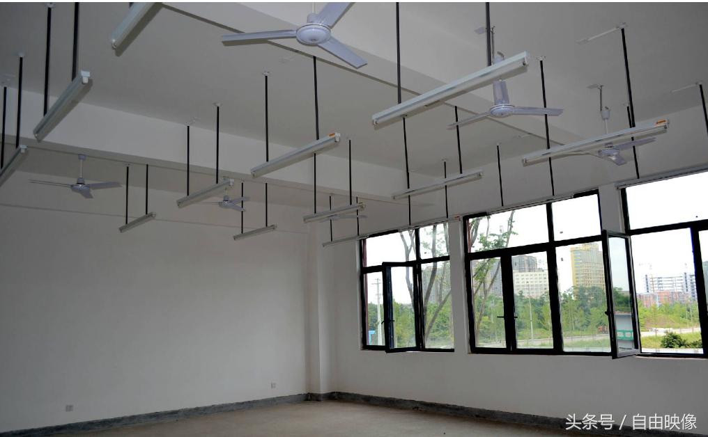 营山县西城实验学校有多少个班,营山西城实验学校航拍