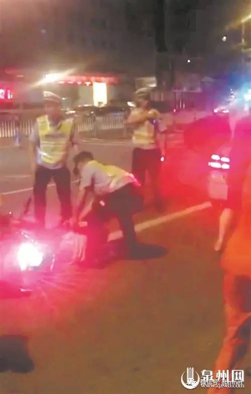 泉州:17岁女孩将救生圈扔岸边不慎溺亡/晋江一老汉连砸8辆车/泉州一女大学生被骗21万