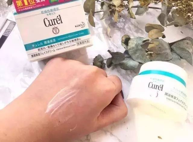 夏天用什么样的水乳啊,夏天要用水乳精华吗