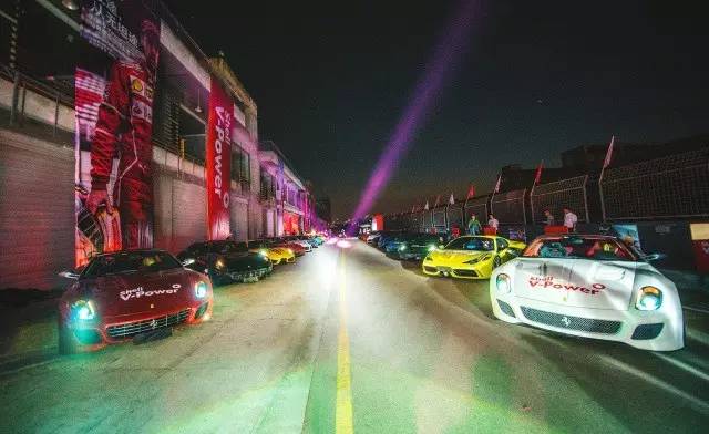这是一场假的燃油发布会，现场全是法拉利*博兰**基尼等超豪