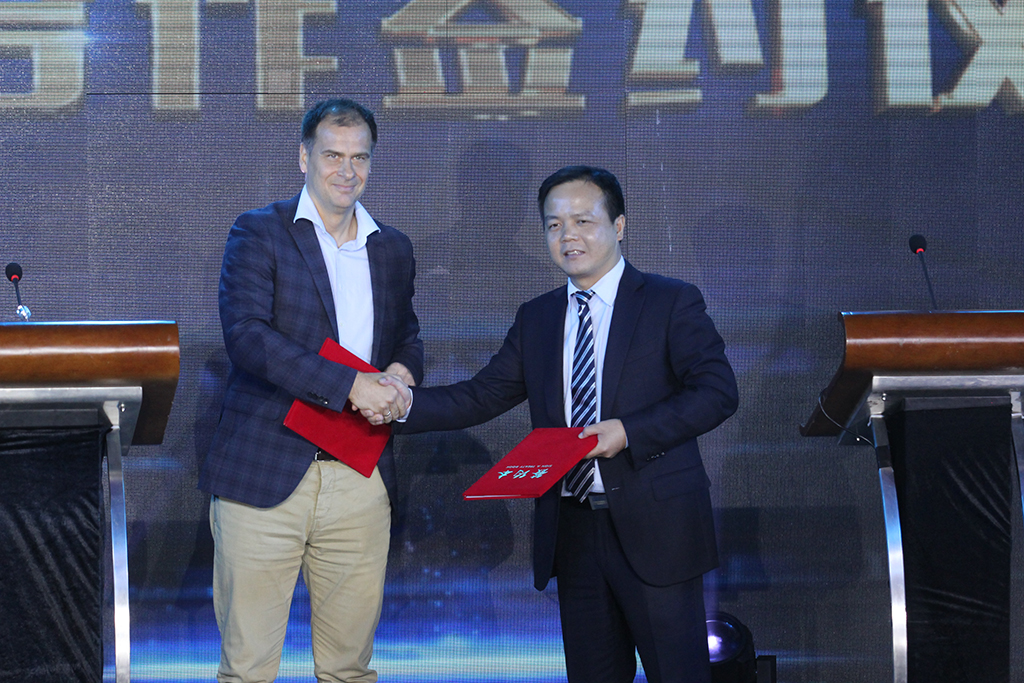 携手英超西布朗和世界足球博物馆棕榈体育落户深圳要干大事