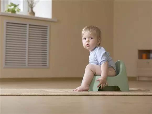 锻炼宝宝脱掉纸尿裤好方法,如何戒掉纸尿裤自主如厕