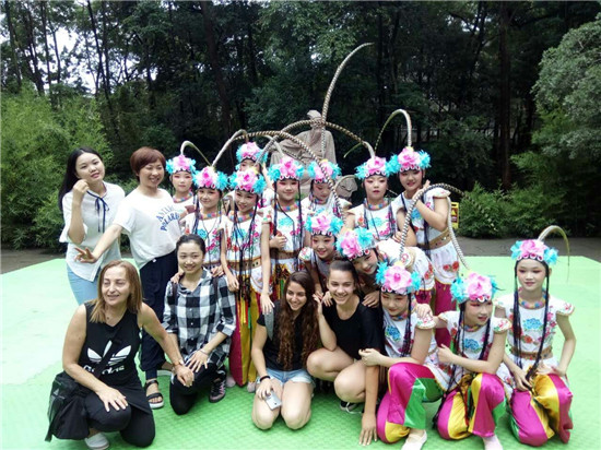 鍥介檯鍙嬪ソ鍩庡競闈掑皯骞磋冻鐞冭禌,鍥介檯鍙嬪煄鏂囧寲浜ゆ祦