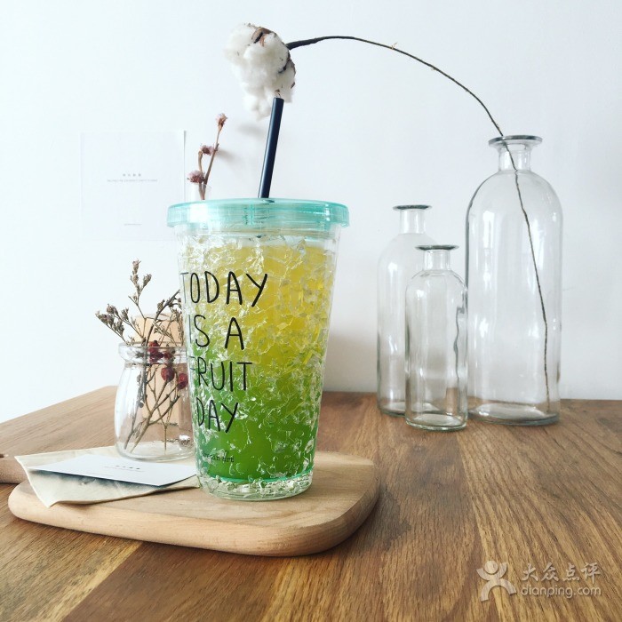 不要随便提甜品店，我怕克制不住拍照的欲望！