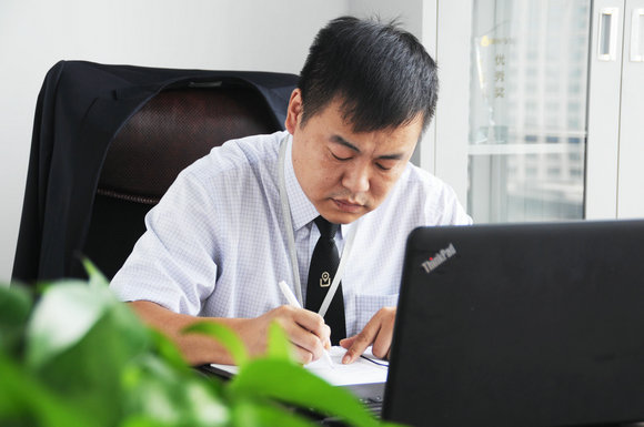 车平:放弃虚幻的“韩火火”神州专车司机人生更精彩